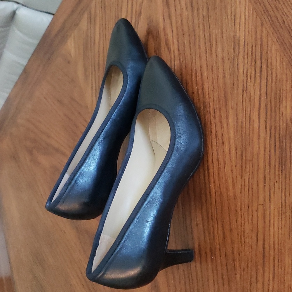 Naturalizer Black heels/ Pumps 6.5M